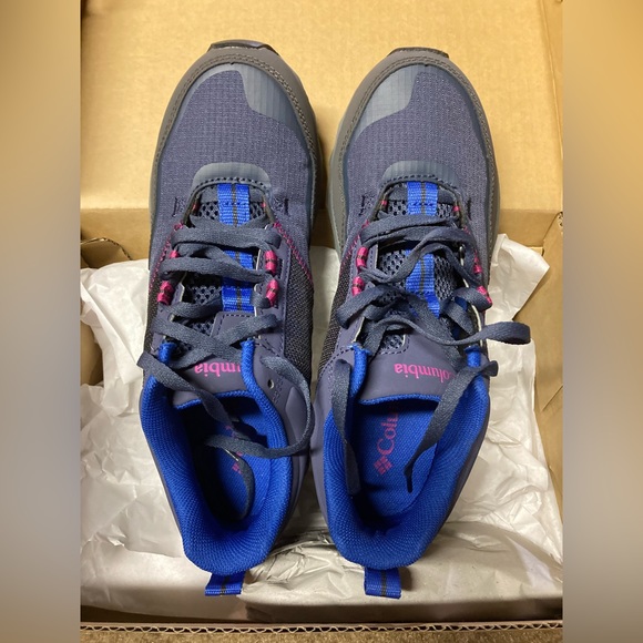 COPY - Columbia shoes. Brand new, never worn or tried on. Perfect for hiking/ou… - Picture 3 of 4